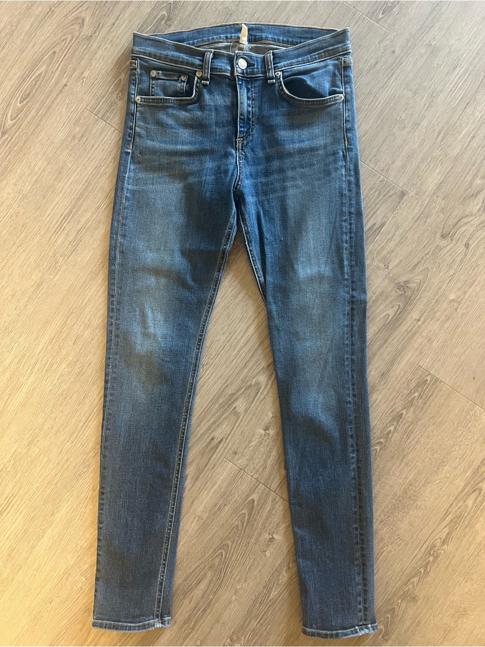rag & bone Women's Skinny Jeans in Medium Blue Wash - Picture 4 of 10